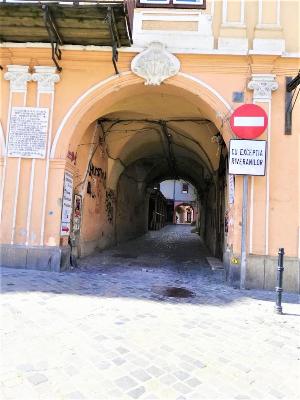 Leyla Hostel Brassó Kültér fotó